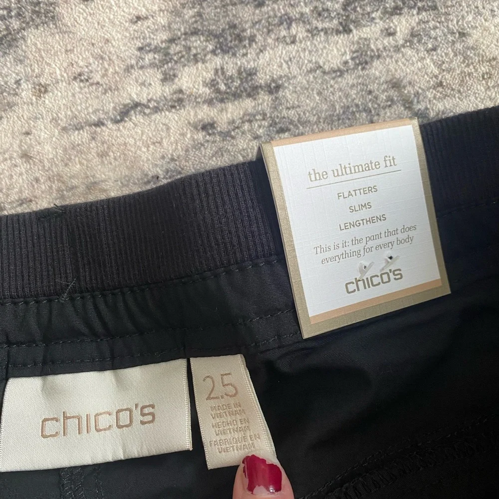 Chico's Black Capris with Button Detail - Picture 4 of 6